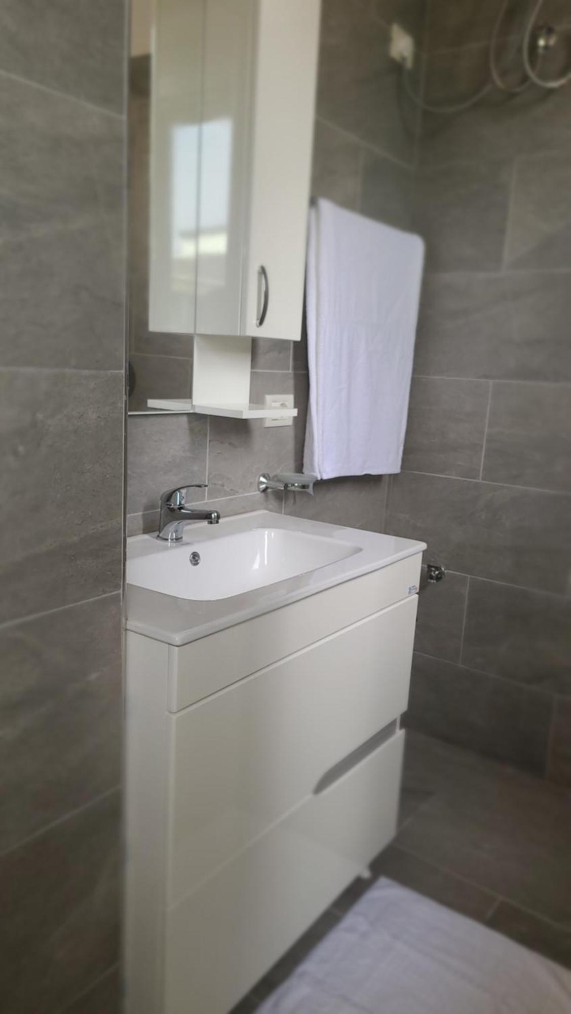 Home Inn Apartaments Tirana Eksteriør billede